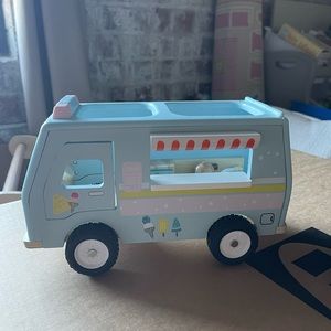 Coco Village ICE CREAM TRUCK PLAY SET